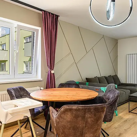 Coresi Perfect Place Апартаменти