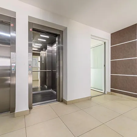 Coresi Perfect Place Апартаменти